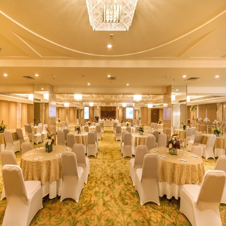 Imagen de los interiores del Hotel Deventure Sarovar Portico Kapashera, New Delhi. Foto 18