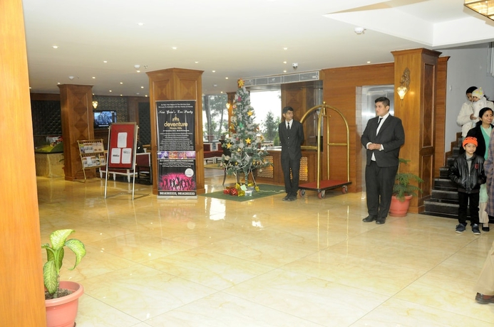 Imagen de los interiores del Hotel Deventure Shimla Hills. Foto 18