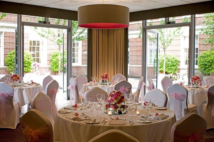 Imagen de los interiores del Hotel Devere Venues Devonport House. Foto 16