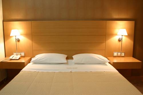 Imagen de la habitación del Hotel Deves. Foto 5