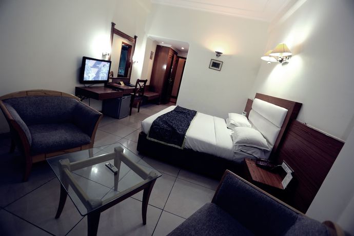 Imagen de la habitación del Hotel Devi Grand. Foto 4