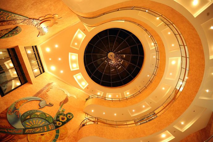 Imagen de los interiores del Hotel Devi Grand. Foto 20