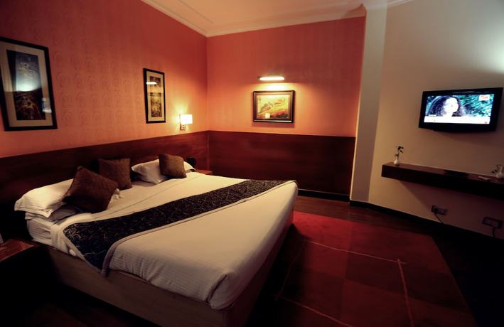 Imagen de la habitación del Hotel Devi Grand. Foto 8