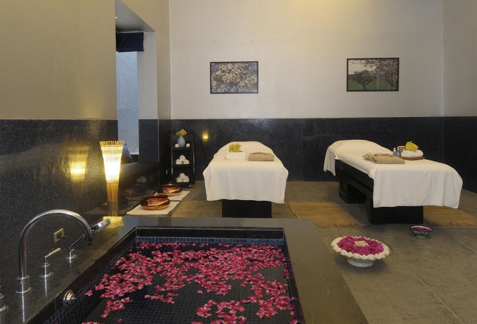 Imagen de la piscina del Hotel Devi Ratn, Jaipur - Ihcl Seleqtions. Foto 16