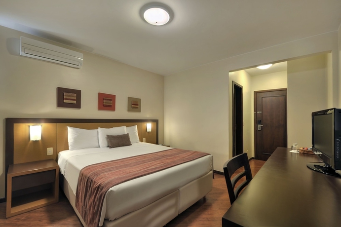 Imagen de la habitación del Hotel Deville Business Maringá. Foto 5