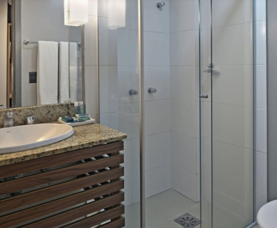 Imagen de la habitación del Hotel Deville Business Maringá. Foto 14