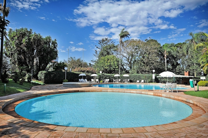 Imagen de la piscina del Hotel Deville Express Cascavel. Foto 18
