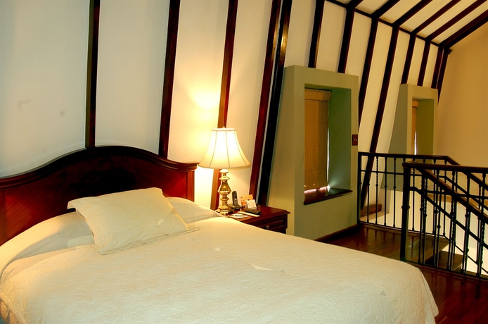 Imagen de la habitación del Hotel Deville. Foto 3