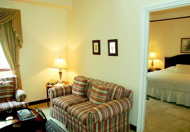 Imagen de los interiores del Hotel Deville. Foto 14