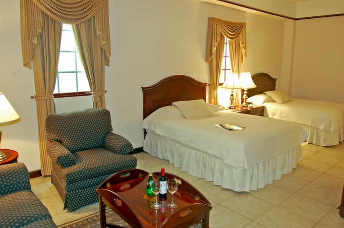 Imagen de la habitación del Hotel Deville. Foto 9