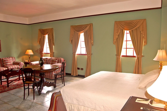 Imagen de la habitación del Hotel Deville. Foto 10