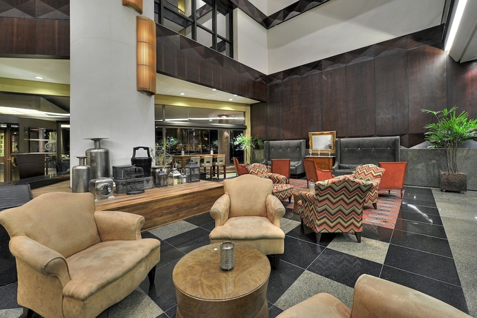 Imagen de los interiores del Hotel Deville Prime Porto Alegre. Foto 18