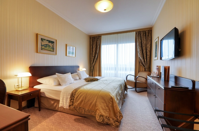 Imagen de la habitación del Hotel Devin. Foto 12