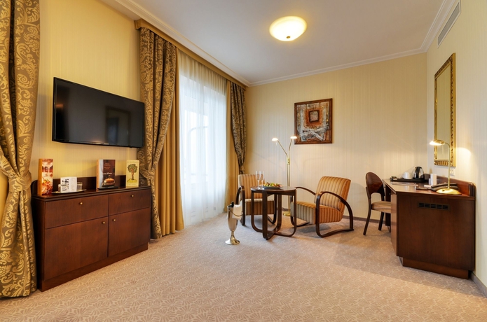 Imagen de la habitación del Hotel Devin. Foto 13