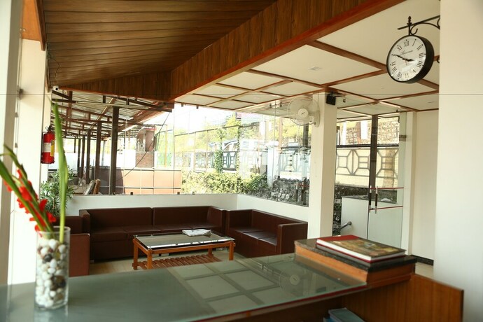 Imagen de los interiores del Hotel Devlok Primal. Foto 26