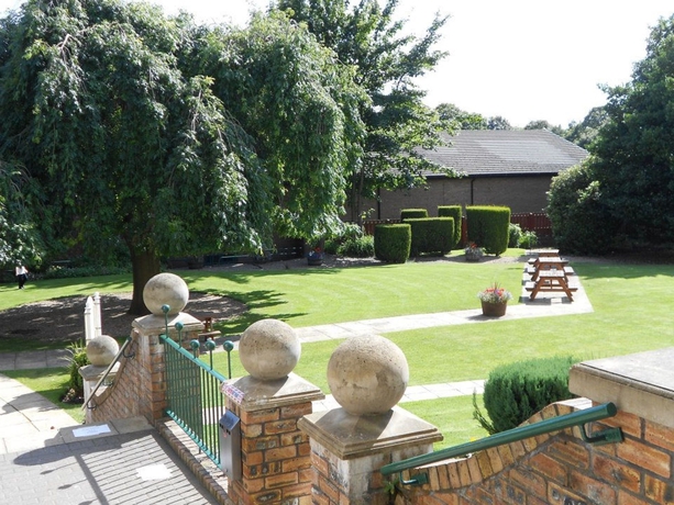 Imagen de los exteriores del Hotel Devonshire House. Foto 10