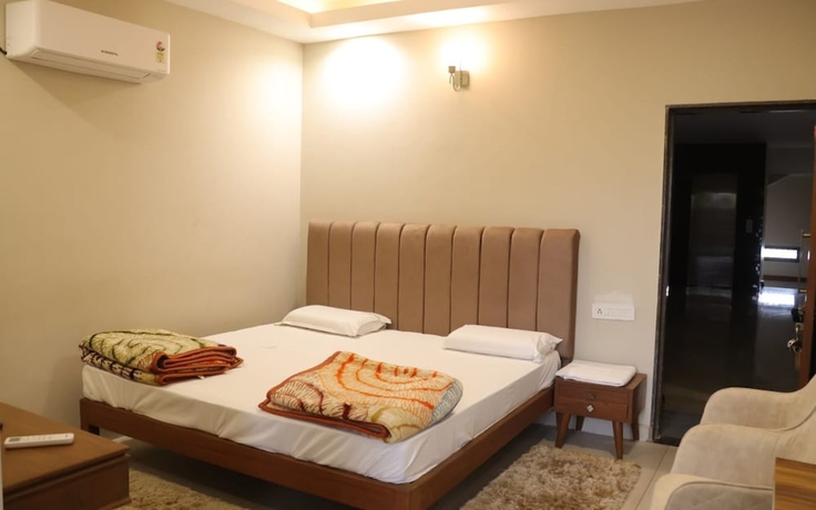 Imagen de la habitación del Hotel Devraha Seva Ashram - Vrindavan. Foto 6