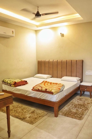 Imagen de la habitación del Hotel Devraha Seva Ashram - Vrindavan. Foto 7