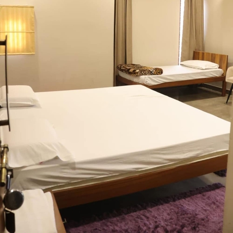Imagen de la habitación del Hotel Devraha Seva Ashram - Vrindavan. Foto 9