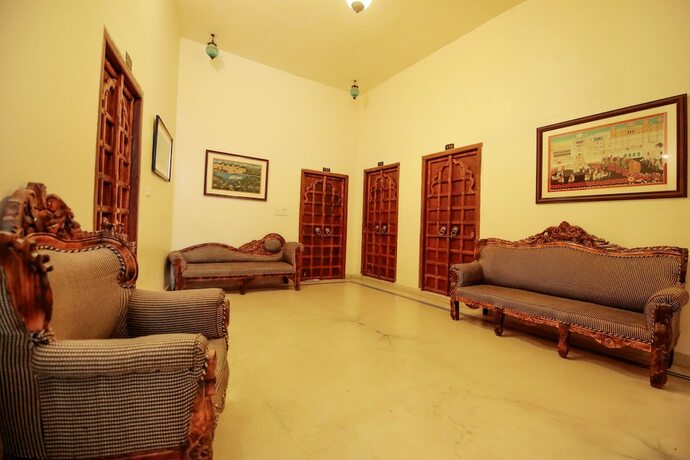 Imagen general del Hotel Devraj Niwas On Lake Pichola Udaipur. Foto 9