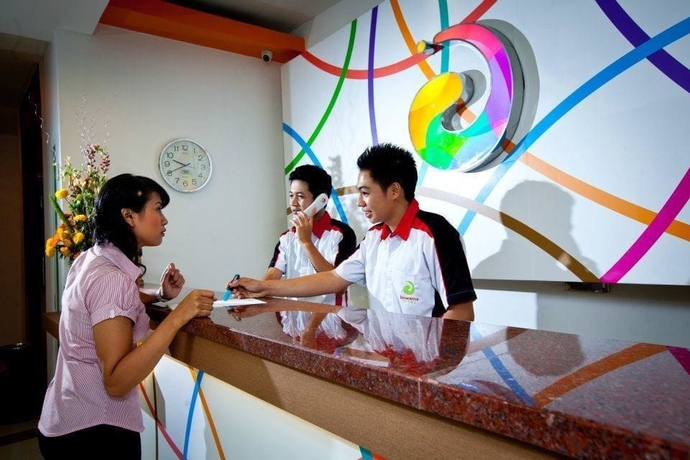 Imagen de los interiores del Hotel Dewarna Zainul Arifin Malang. Foto 9