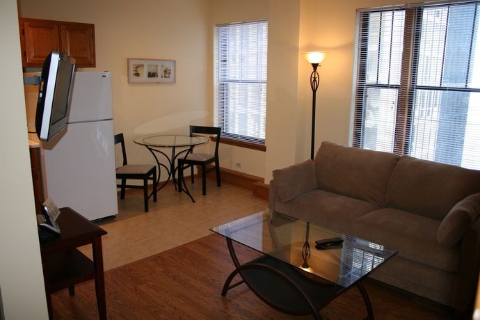 Imagen de los interiores del Hotel Dewitt Hotel and Suites. Foto 9