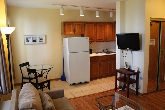 Imagen de la habitación del Hotel Dewitt Hotel and Suites. Foto 4