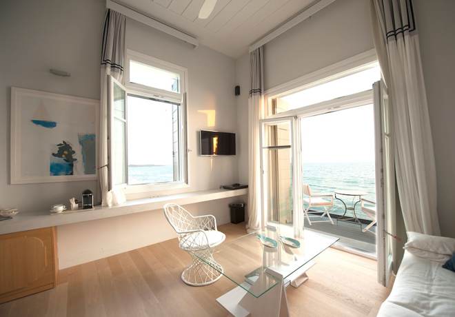 Imagen de la habitación del Hotel Dexamenes Seaside. Foto 10