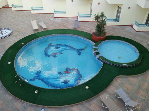 Imagen de la piscina del Hotel Dexon Roma. Foto 10