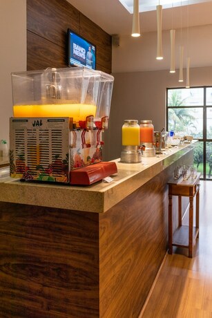 Imagen general del Hotel Dexter. Foto 6