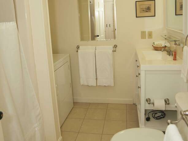 Imagen general del Hotel Dexter\'s Inn. Foto 2