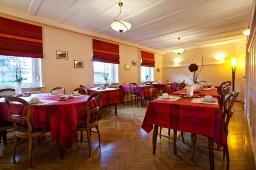 Imagen de la habitación del Hotel Deybach. Foto 13