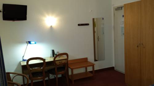 Imagen de la habitación del Hotel Deybach. Foto 14