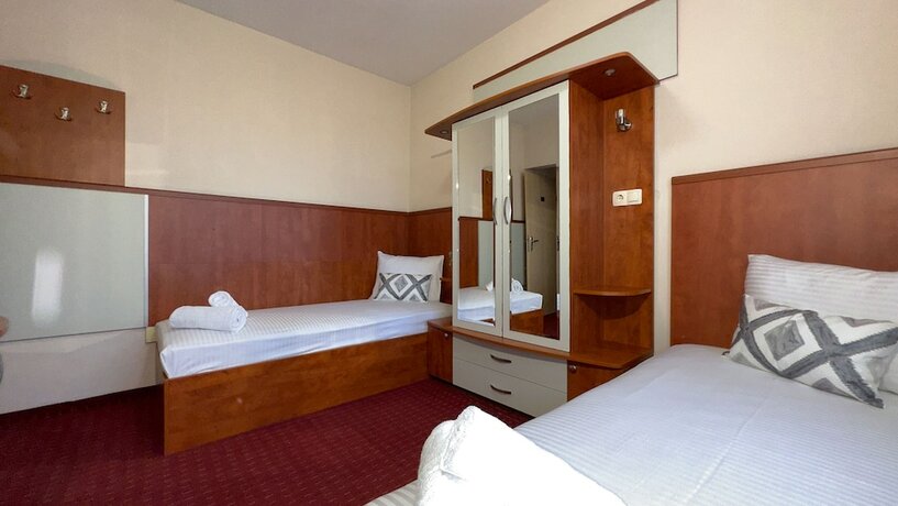 Imagen de la habitación del Hotel Dezudava. Foto 17