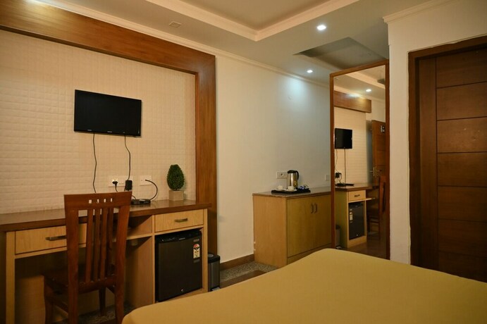 Imagen de la habitación del Hotel Dh. Foto 26