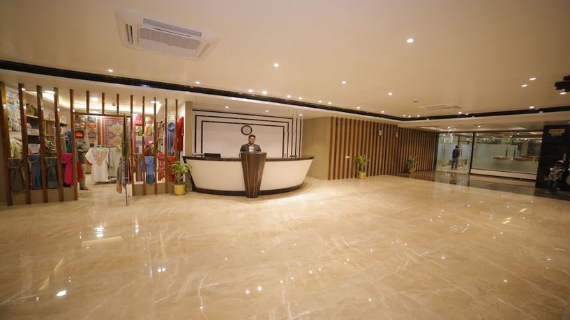 Imagen de los interiores del Hotel Dhamma Grand Hotel Resort. Foto 20