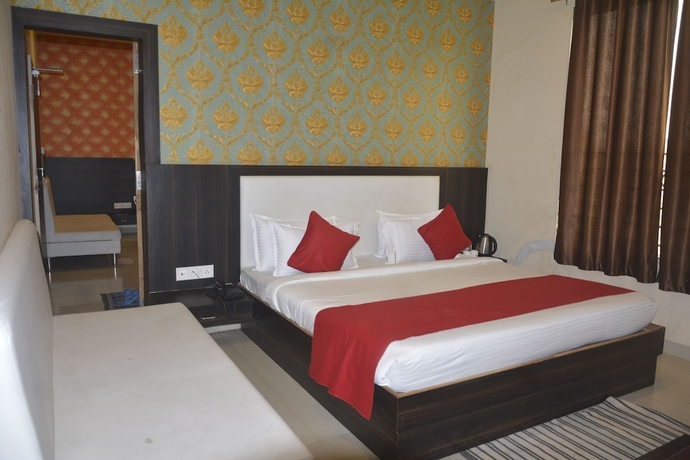 Imagen de la habitación del Hotel Dhar-Mandav Road. Foto 11