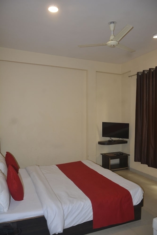 Imagen de la habitación del Hotel Dhar-Mandav Road. Foto 15