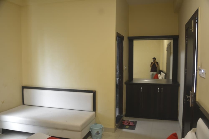 Imagen de la habitación del Hotel Dhar-Mandav Road. Foto 16