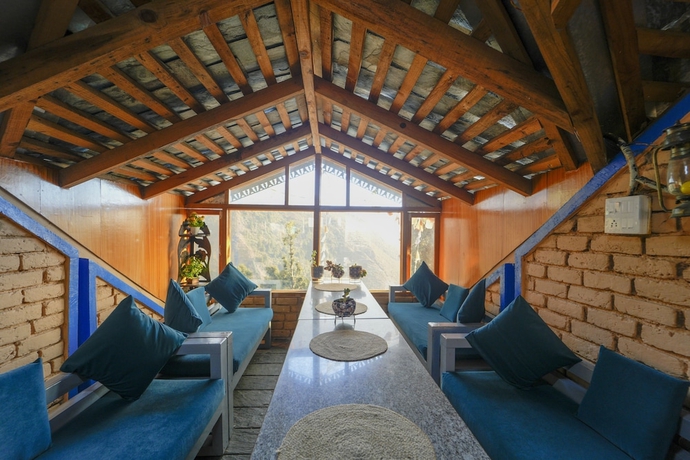 Imagen de los interiores del Hotel Dharamshala Village Resort. Foto 18