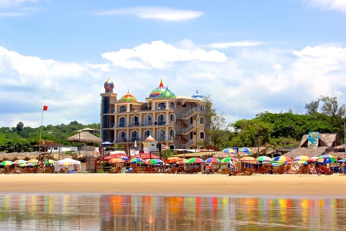Imagen de los exteriores del Hotel Dharma Beach. Foto 7