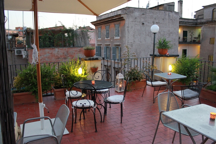 Imagen de los exteriores del Hotel Dharma Boutique and Spa. Foto 12