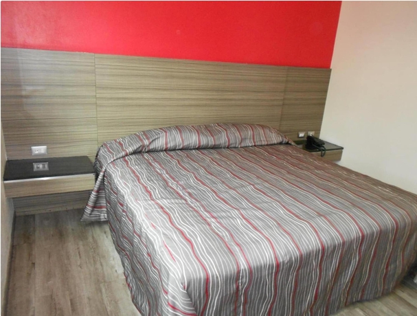 Imagen de la habitación del Hotel Dharma. Foto 4