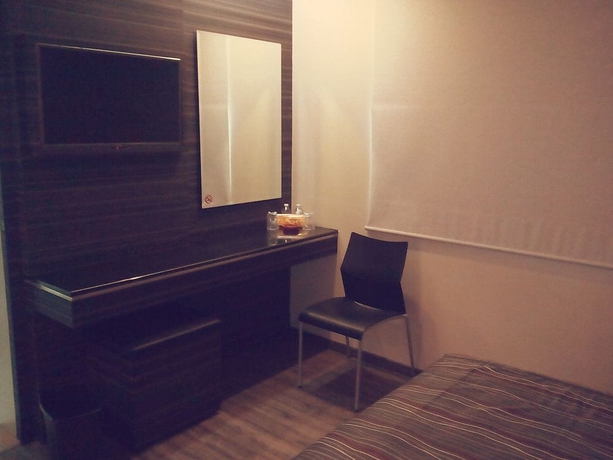 Imagen de la habitación del Hotel Dharma. Foto 8