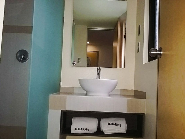 Imagen de la habitación del Hotel Dharma. Foto 12