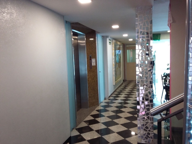 Imagen de los interiores del Hotel Dharma. Foto 15