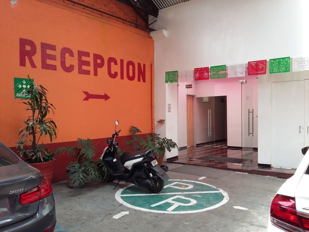 Imagen de los interiores del Hotel Dharma. Foto 18