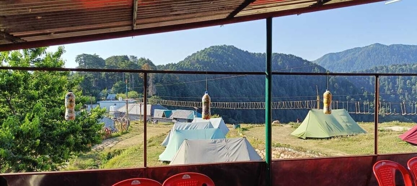 Imagen de los interiores del Hotel DhaulaPir Adventure. Foto 16