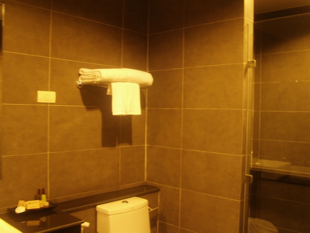Imagen de la habitación del Hotel Dheva Residences Suites. Foto 1