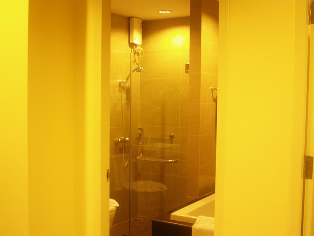 Imagen de la habitación del Hotel Dheva Residences Suites. Foto 2